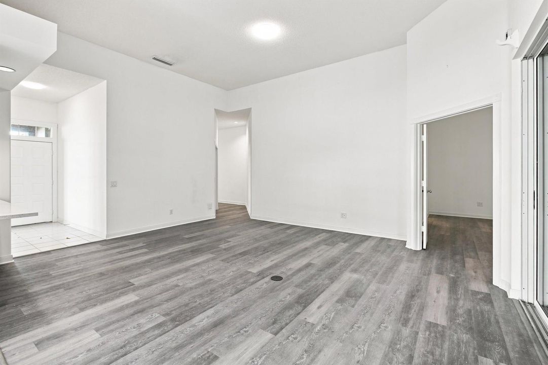 14-Property Photo 014