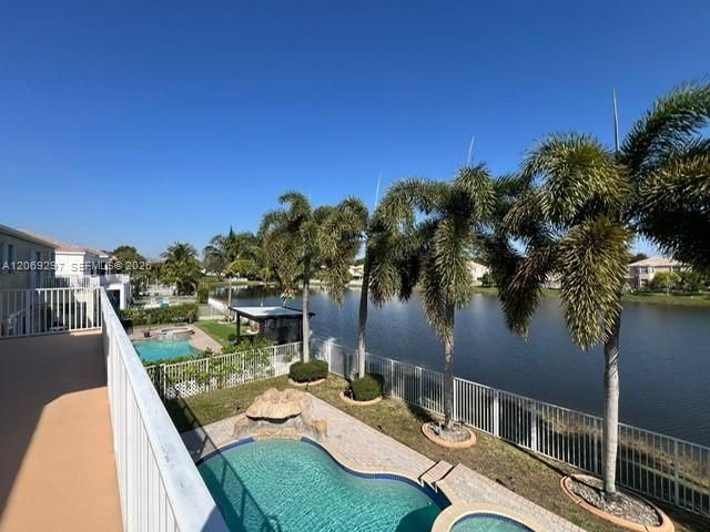 For Rent: $6,500 (5 beds, 4 baths, 3994 Square Feet)
