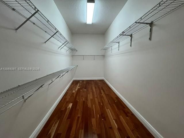 For Rent: $6,500 (5 beds, 4 baths, 3994 Square Feet)
