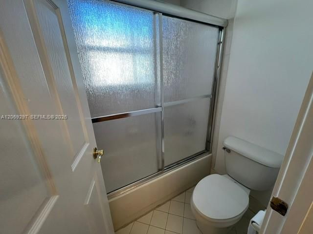 For Rent: $6,500 (5 beds, 4 baths, 3994 Square Feet)