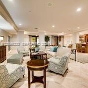 For Rent: $3,500 (1 beds, 1 baths, 929 Square Feet)