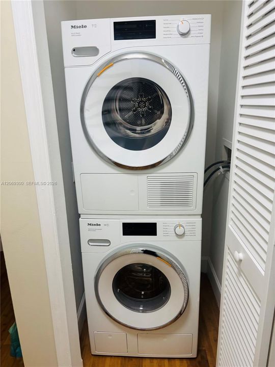 Miele Washer/Dryer