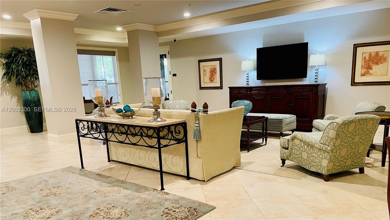 For Rent: $3,500 (1 beds, 1 baths, 929 Square Feet)
