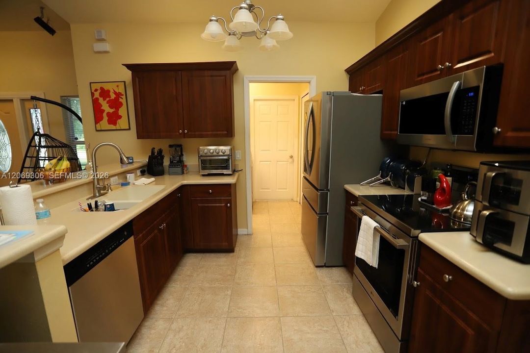 На продажу: $309,900 (3 спален, 2 ванн, 0 Квадратных фут)