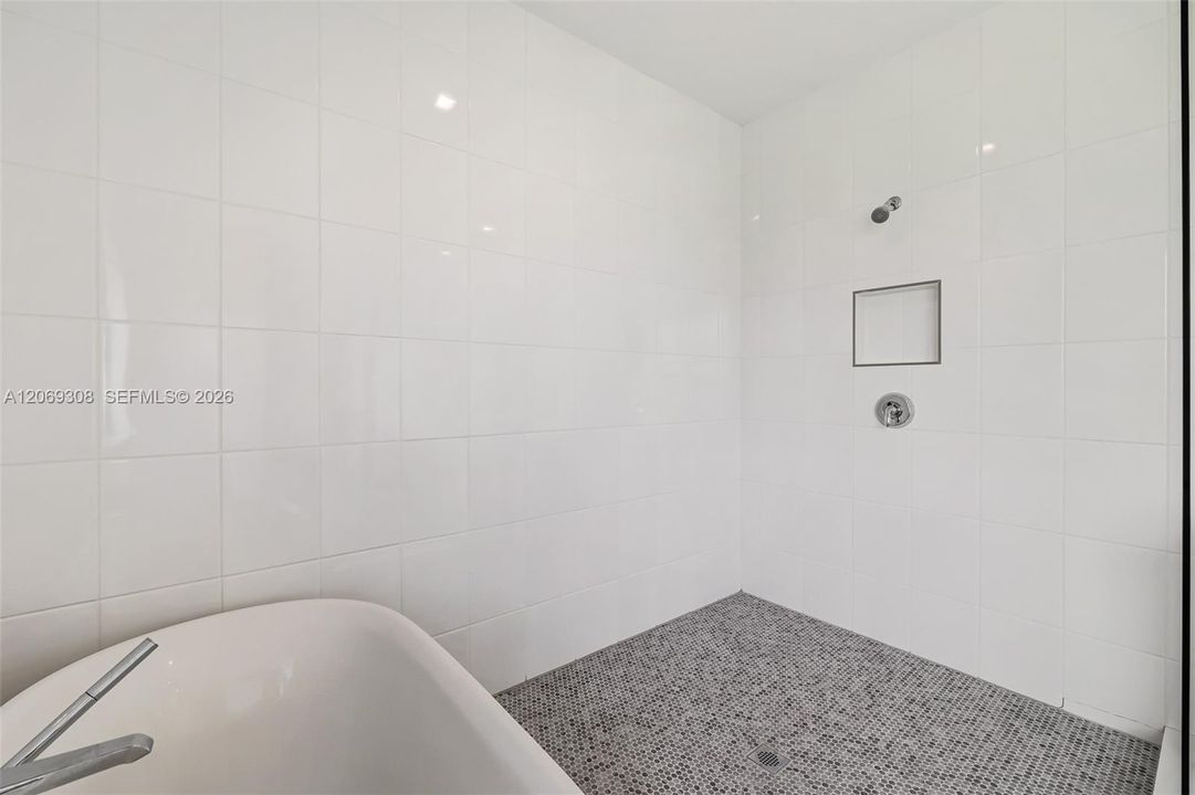 На продажу: $649,900 (4 спален, 2 ванн, 3167 Квадратных фут)