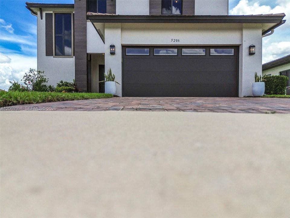 На продажу: $649,900 (4 спален, 2 ванн, 3167 Квадратных фут)