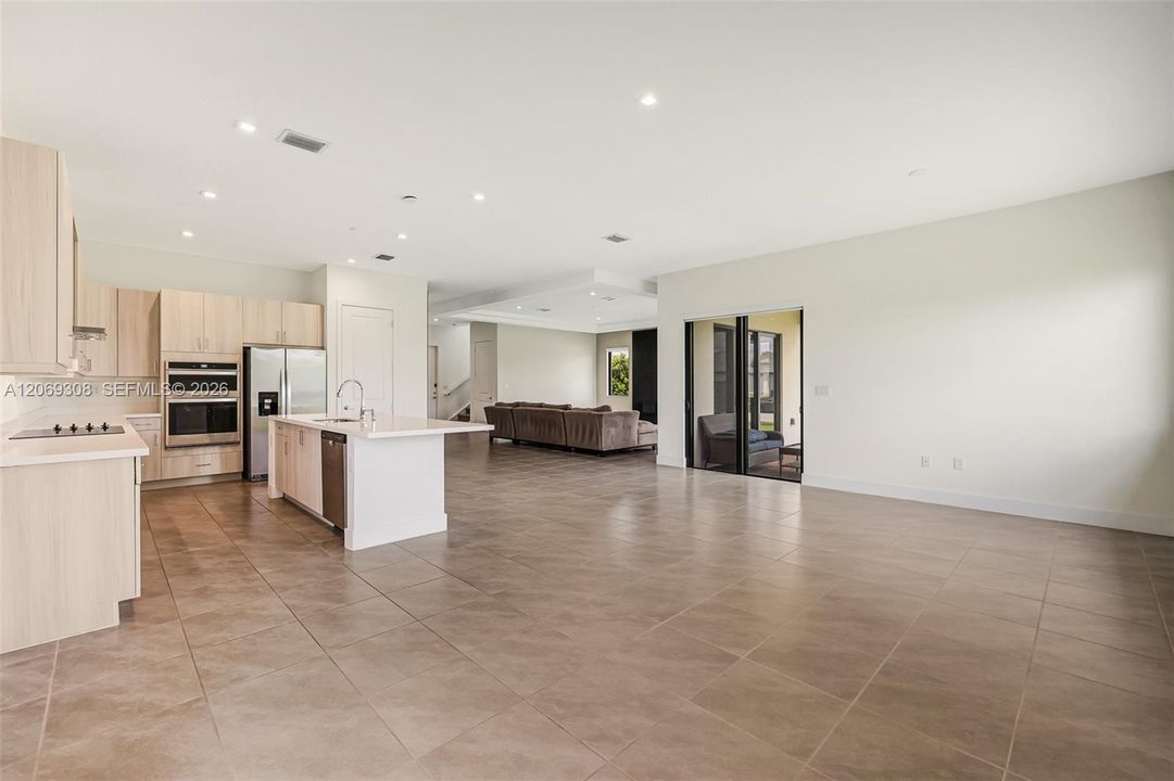 На продажу: $649,900 (4 спален, 2 ванн, 3167 Квадратных фут)