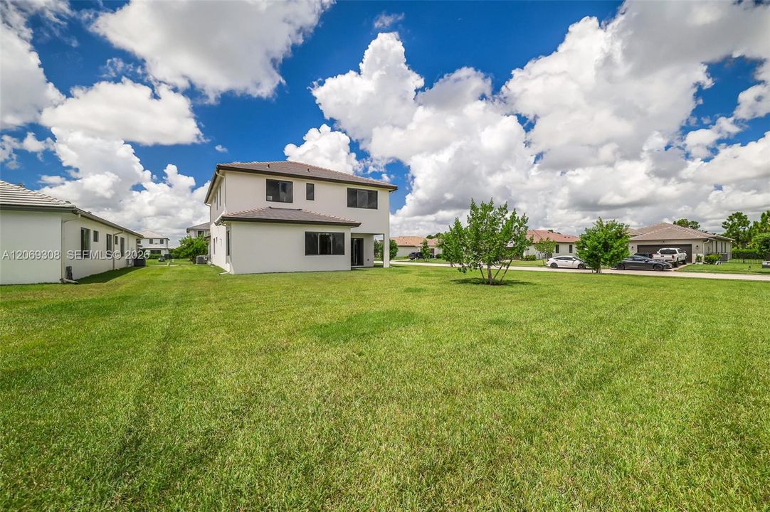 На продажу: $649,900 (4 спален, 2 ванн, 3167 Квадратных фут)