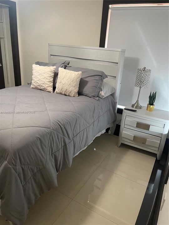В аренду: $9,000 (5 спален, 3 ванн, 2176 Квадратных фут)
