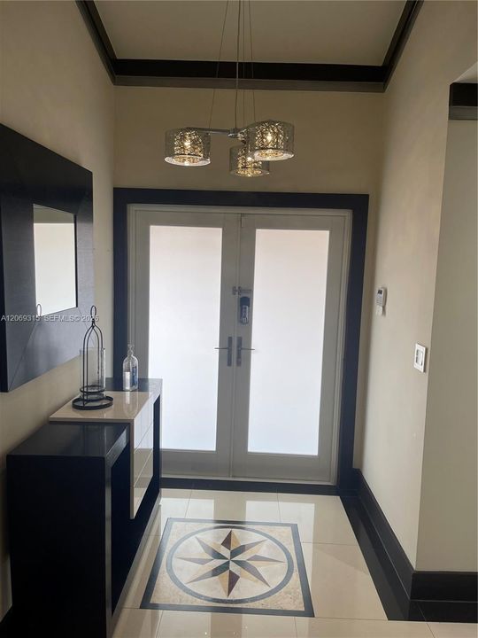 В аренду: $9,000 (5 спален, 3 ванн, 2176 Квадратных фут)