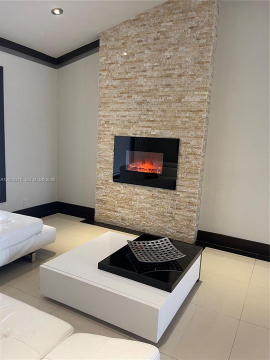 В аренду: $9,000 (5 спален, 3 ванн, 2176 Квадратных фут)