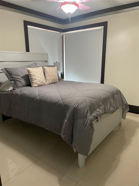 В аренду: $9,000 (5 спален, 3 ванн, 2176 Квадратных фут)