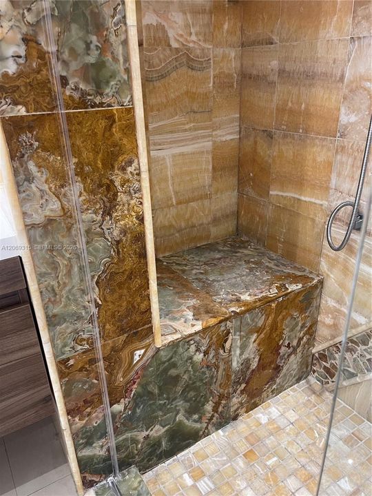 В аренду: $9,000 (5 спален, 3 ванн, 2176 Квадратных фут)
