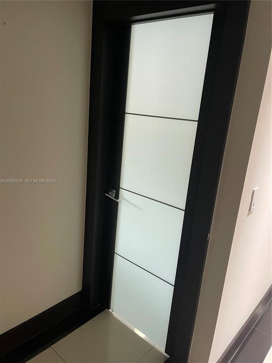 В аренду: $9,000 (5 спален, 3 ванн, 2176 Квадратных фут)