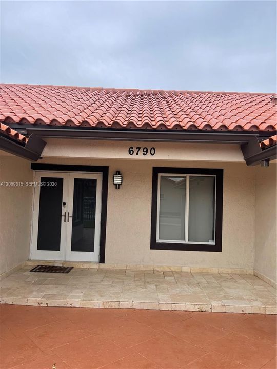 В аренду: $9,000 (5 спален, 3 ванн, 2176 Квадратных фут)