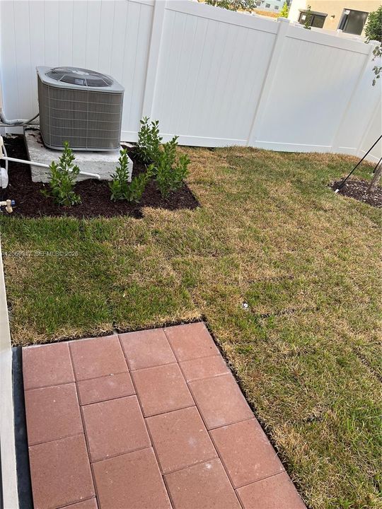 For Rent: $3,200 (3 beds, 2 baths, 1650 Square Feet)