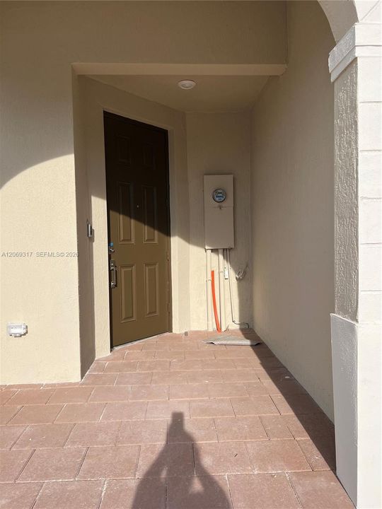 For Rent: $3,200 (3 beds, 2 baths, 1650 Square Feet)