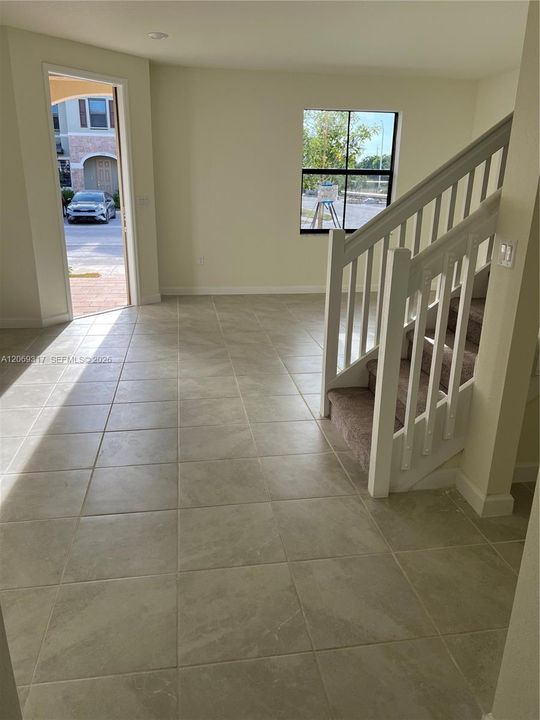 For Rent: $3,200 (3 beds, 2 baths, 1650 Square Feet)