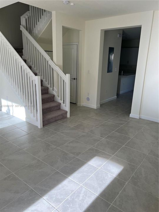 For Rent: $3,200 (3 beds, 2 baths, 1650 Square Feet)