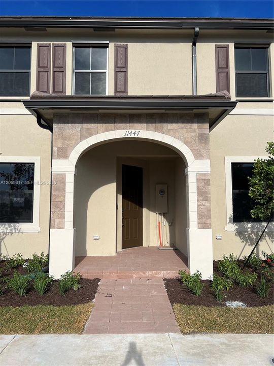 For Rent: $3,200 (3 beds, 2 baths, 1650 Square Feet)