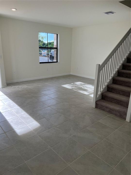 For Rent: $3,200 (3 beds, 2 baths, 1650 Square Feet)