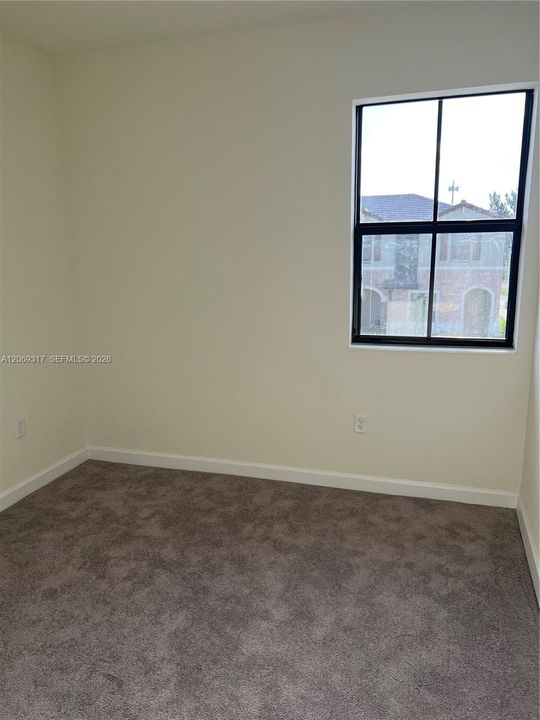 For Rent: $3,200 (3 beds, 2 baths, 1650 Square Feet)