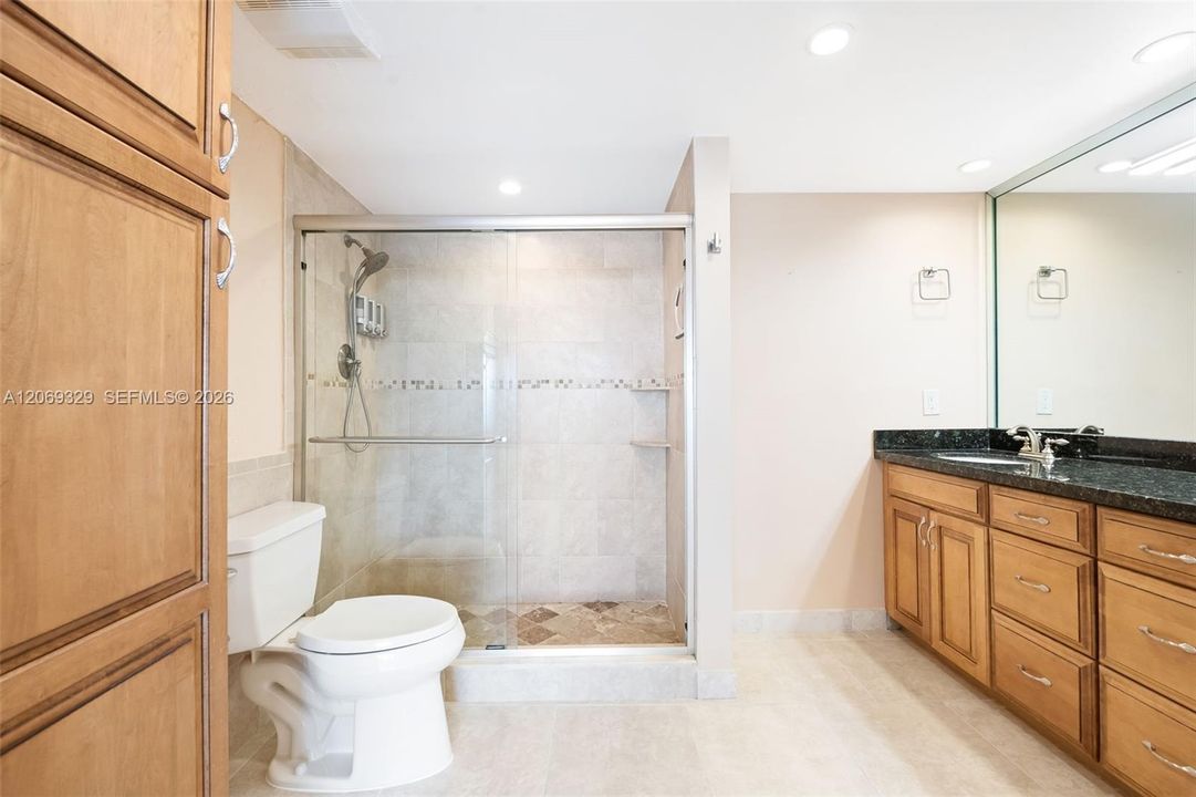 В аренду: $4,400 (2 спален, 2 ванн, 1130 Квадратных фут)