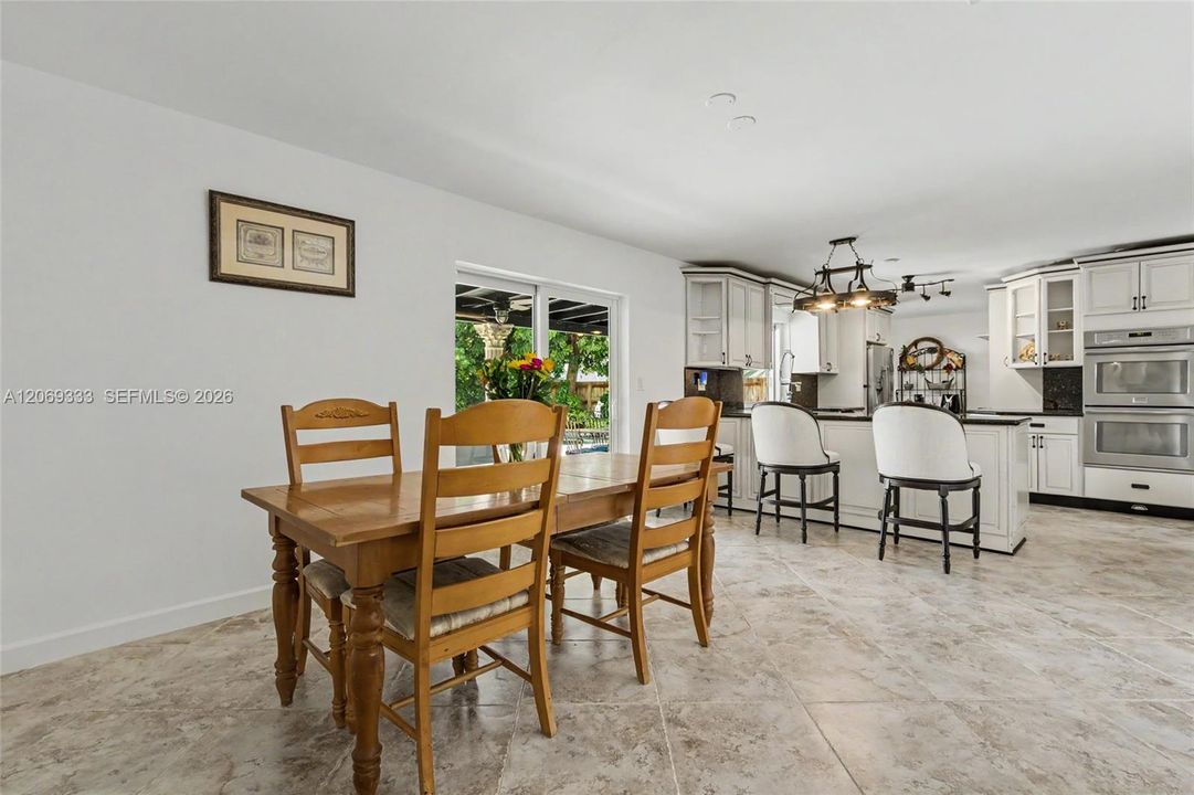For Sale: $678,000 (3 beds, 2 baths, 1660 Square Feet)