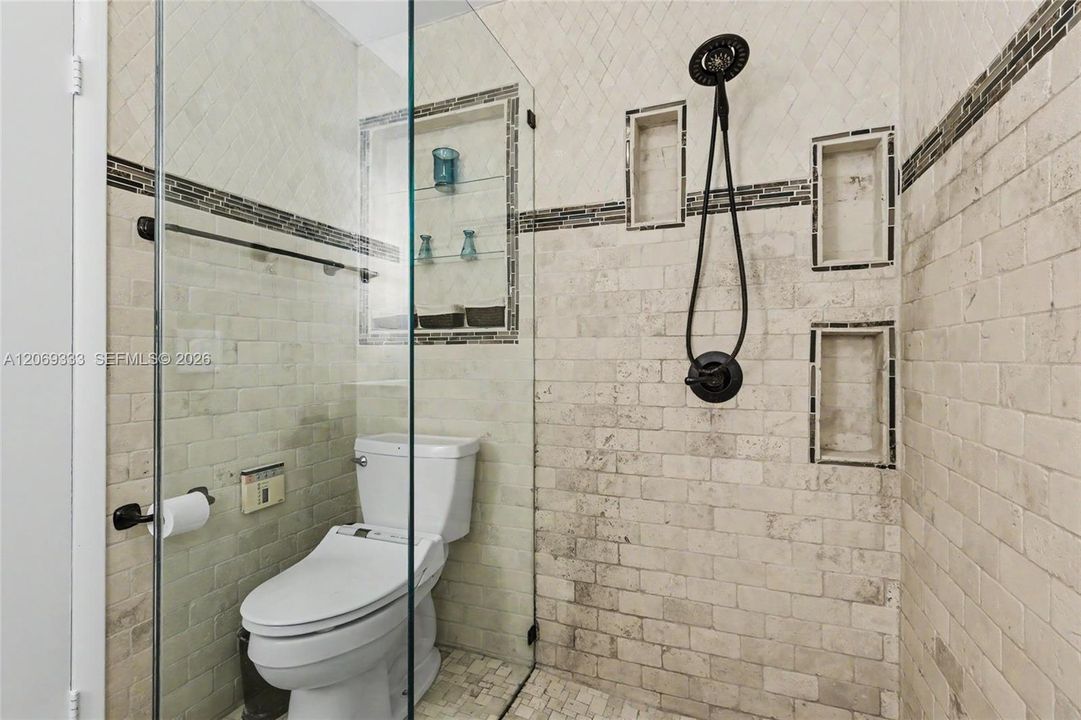 For Sale: $678,000 (3 beds, 2 baths, 1660 Square Feet)