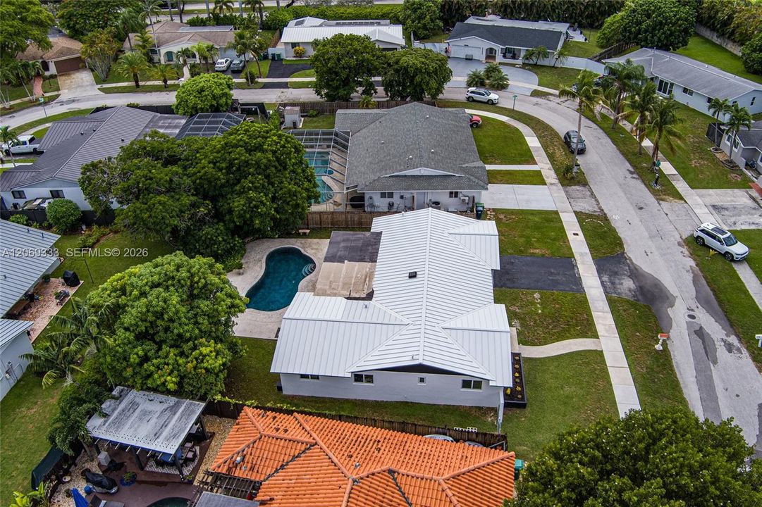 For Sale: $678,000 (3 beds, 2 baths, 1660 Square Feet)