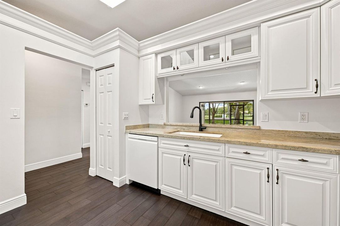 14-web-or-mls-22311-whistling-pines-ln