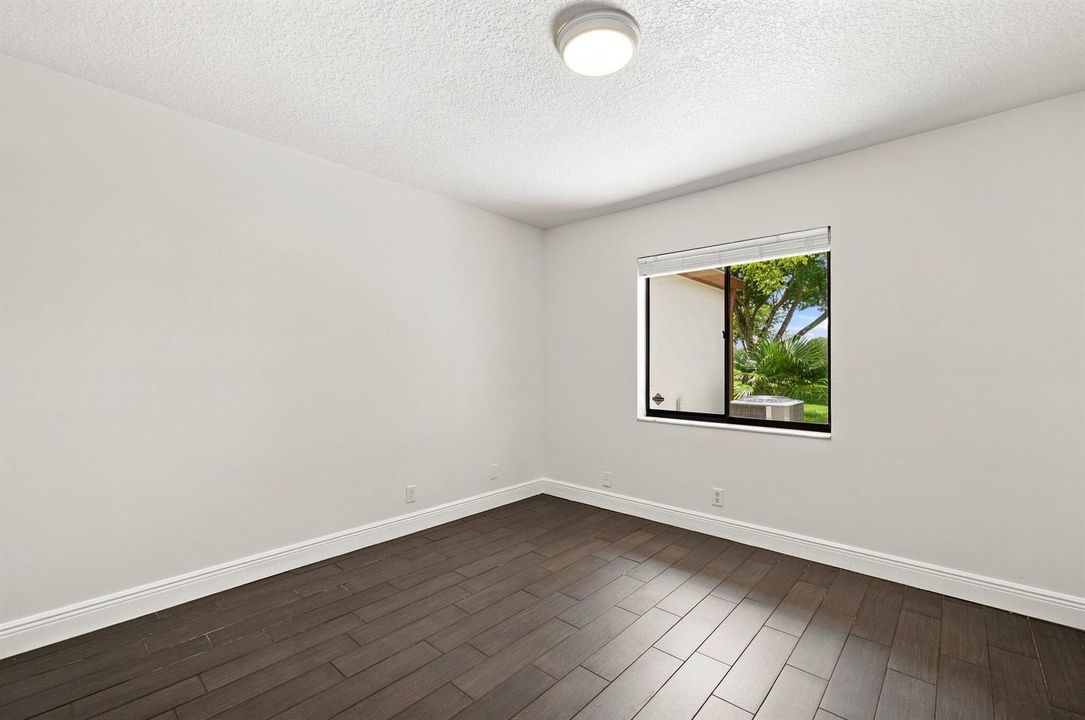 19-web-or-mls-22311-whistling-pines-ln
