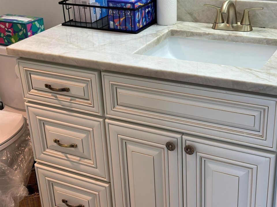 2ND BATHROOM