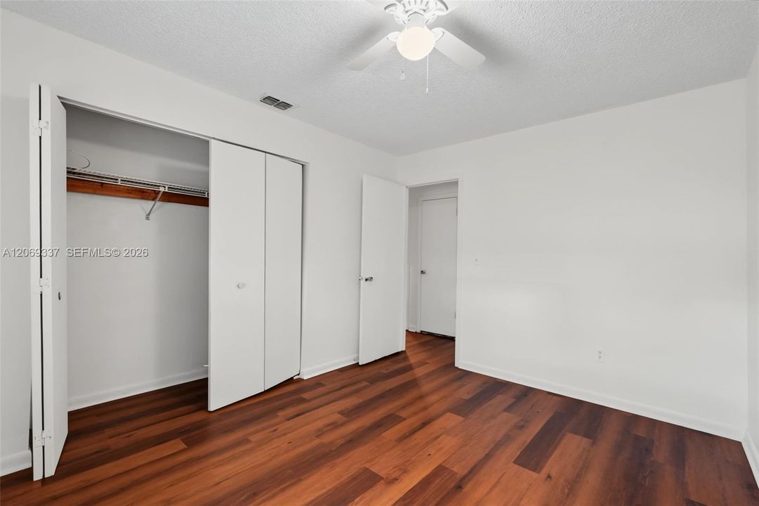 For Sale: $149,900 (2 beds, 2 baths, 1144 Square Feet)