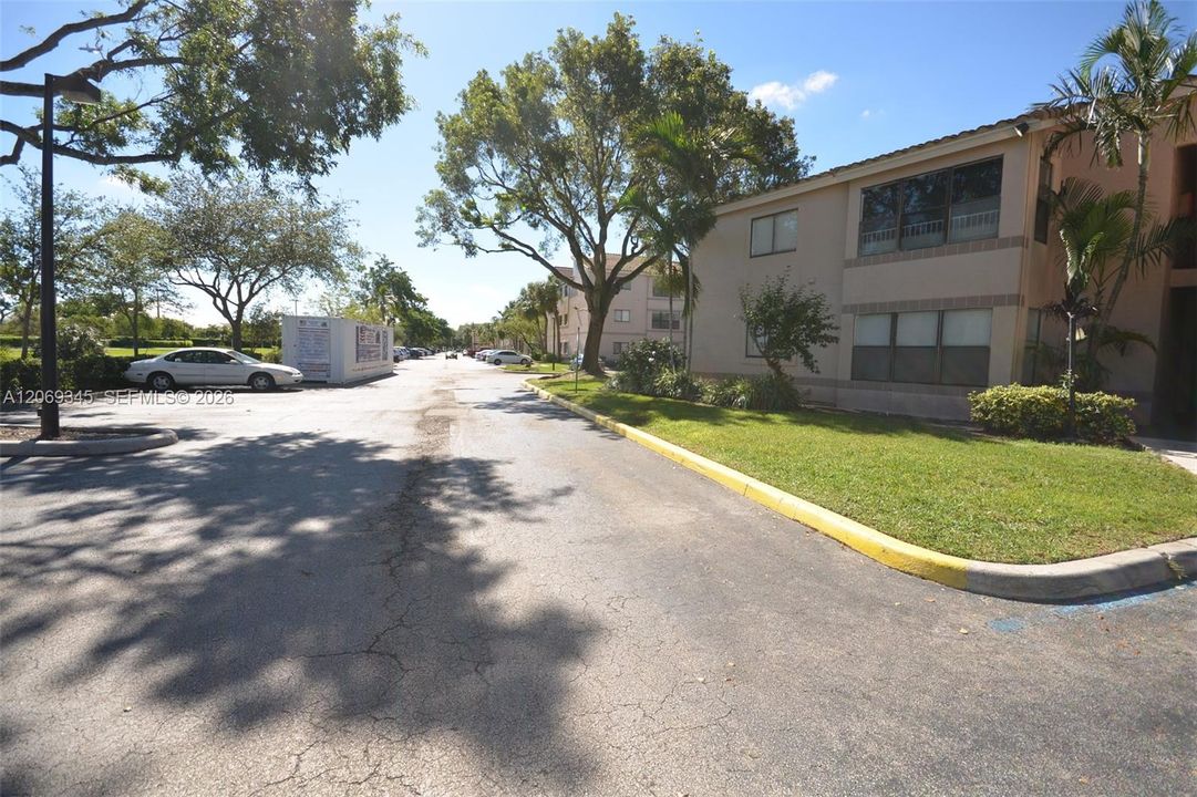 For Rent: $2,000 (2 beds, 2 baths, 1100 Square Feet)