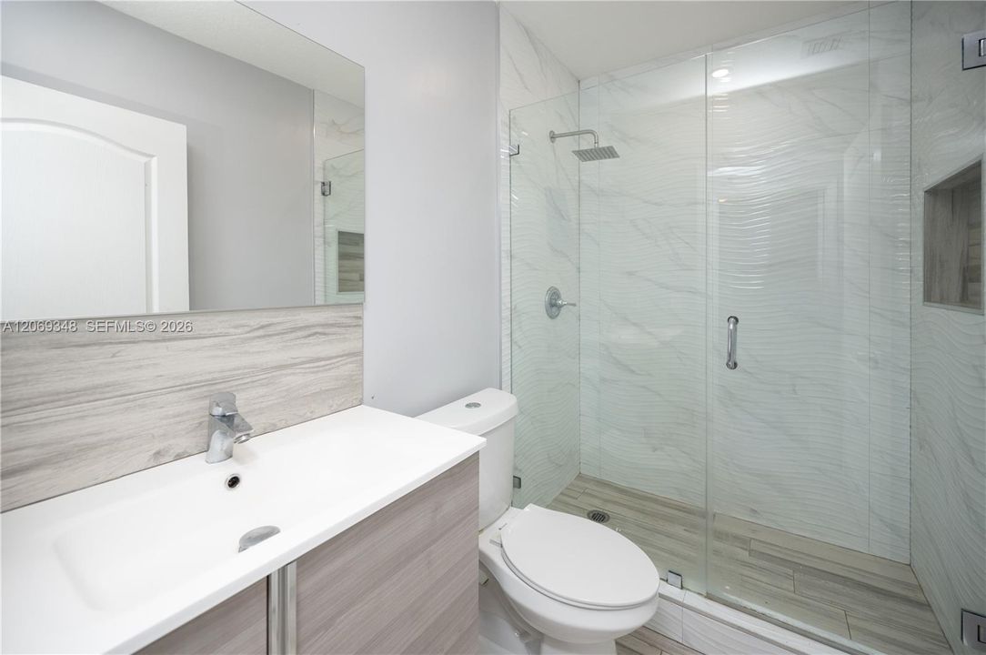 For Rent: $3,100 (4 beds, 2 baths, 2545 Square Feet)