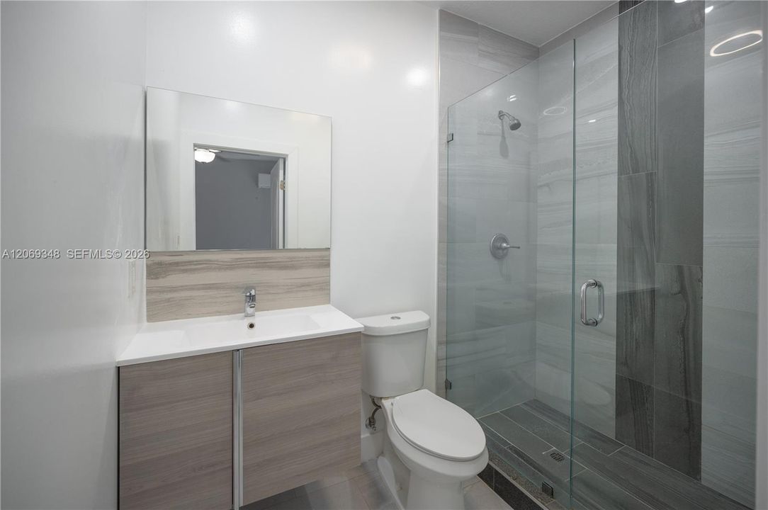 For Rent: $3,100 (4 beds, 2 baths, 2545 Square Feet)