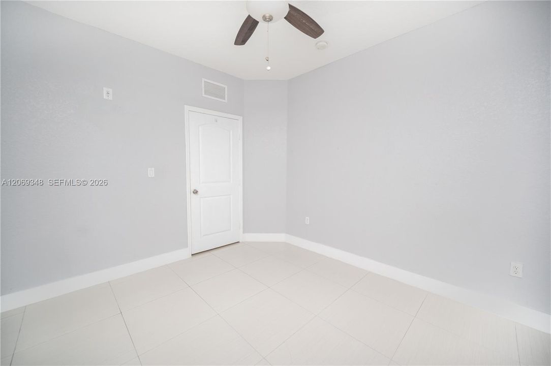 For Rent: $3,100 (4 beds, 2 baths, 2545 Square Feet)