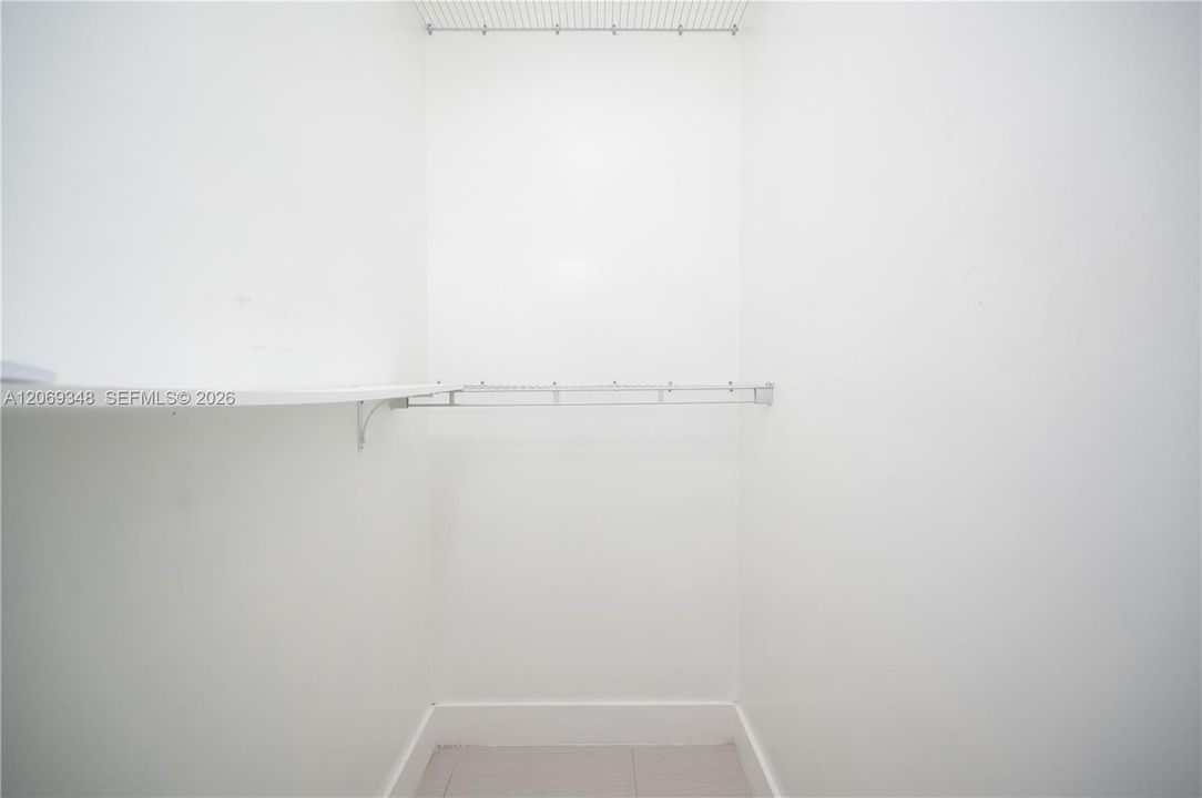 For Rent: $3,100 (4 beds, 2 baths, 2545 Square Feet)