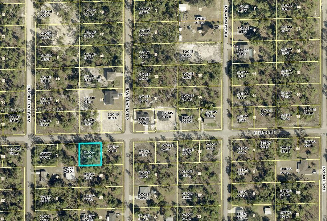 На продажу: $35,000 (0.25 acres)