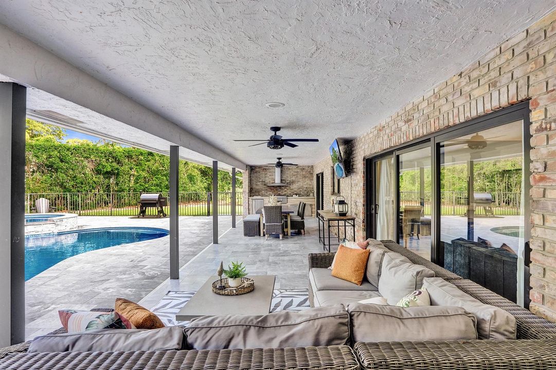 Outdoor Kitchen