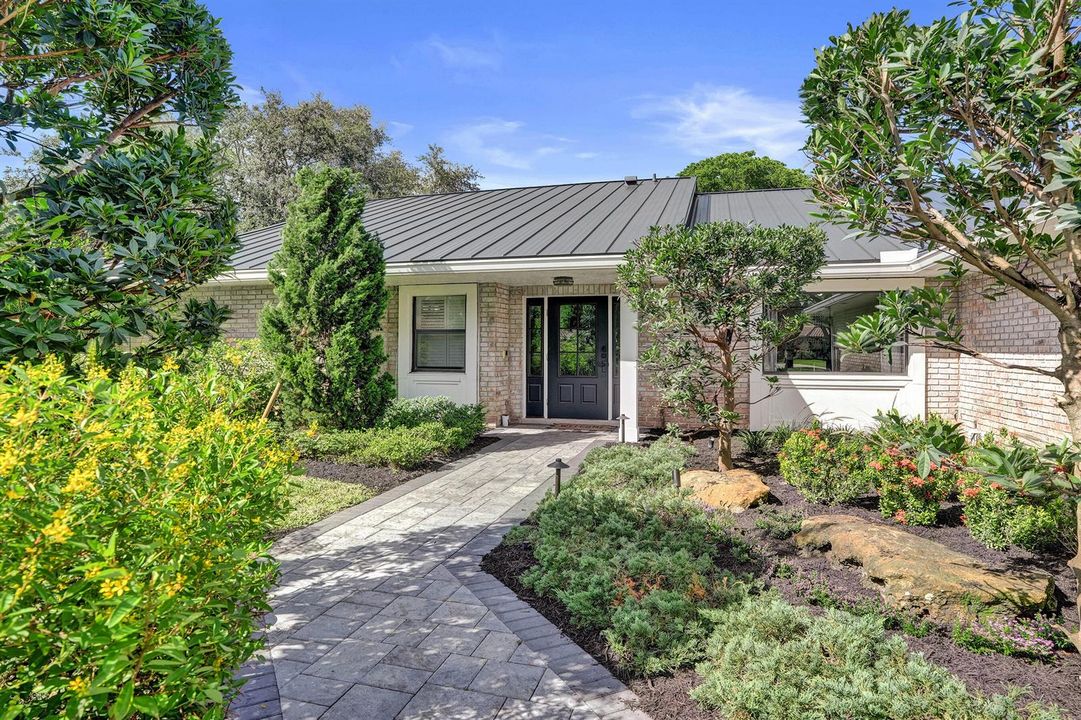 Tropical Landscaping