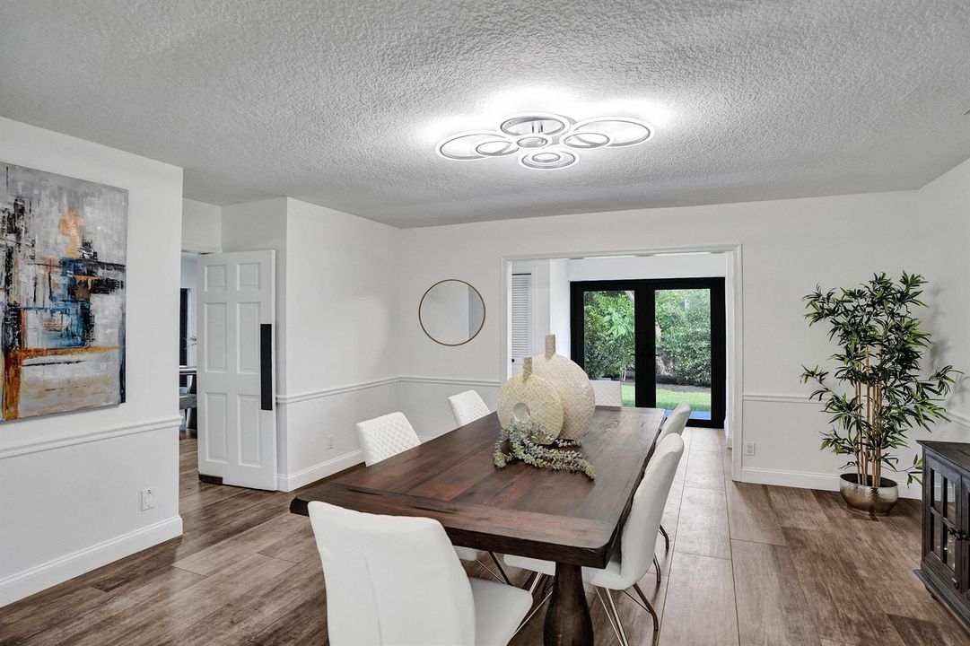 Elegant Formal Dining