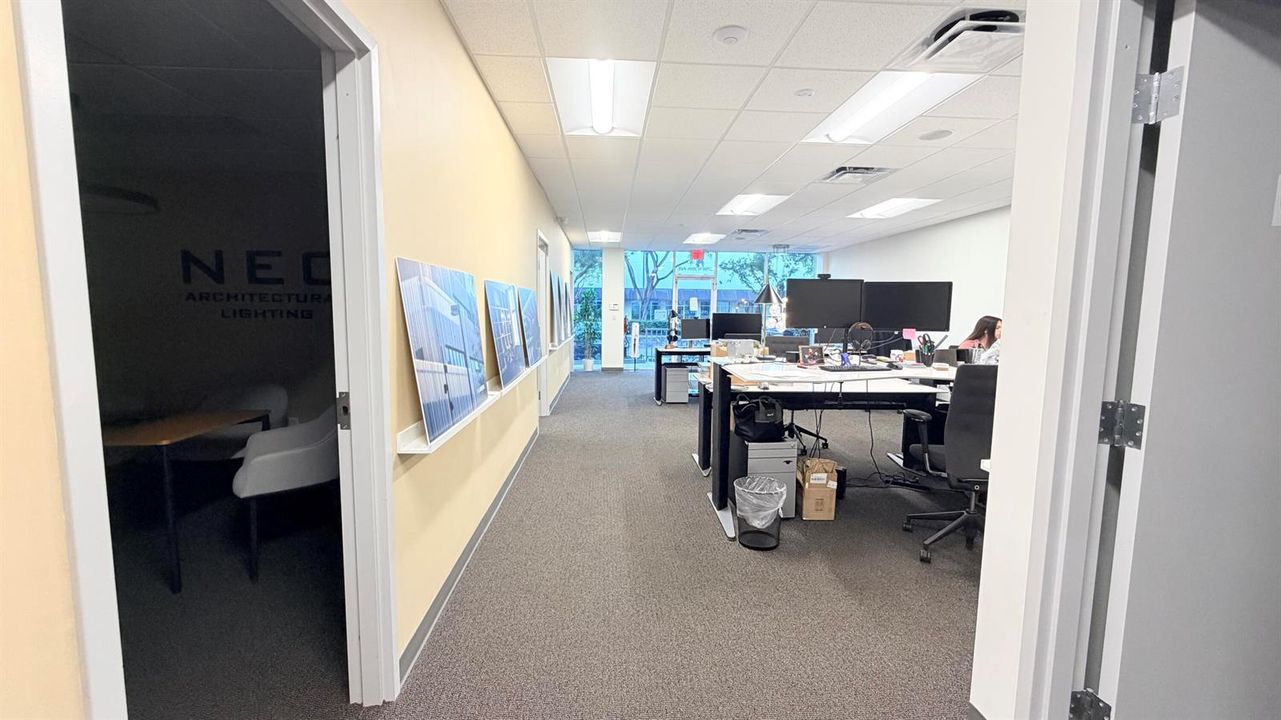 Common Office Space3