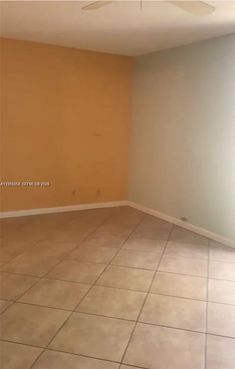 En Venta: $138,500 (2 camas, 2 baños, 1025 Pies cuadrados)