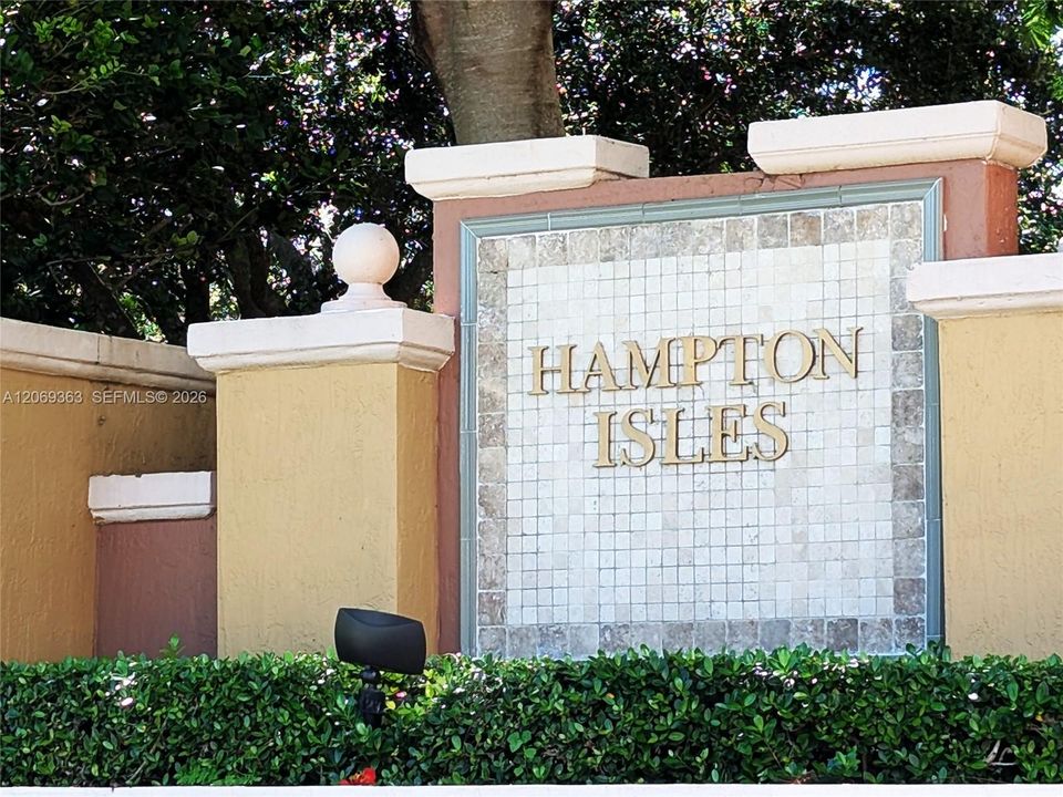 Hampon Isles Community