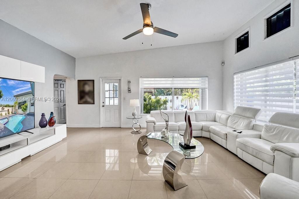 For Sale: $2,300,000 (3 beds, 2 baths, 2286 Square Feet)