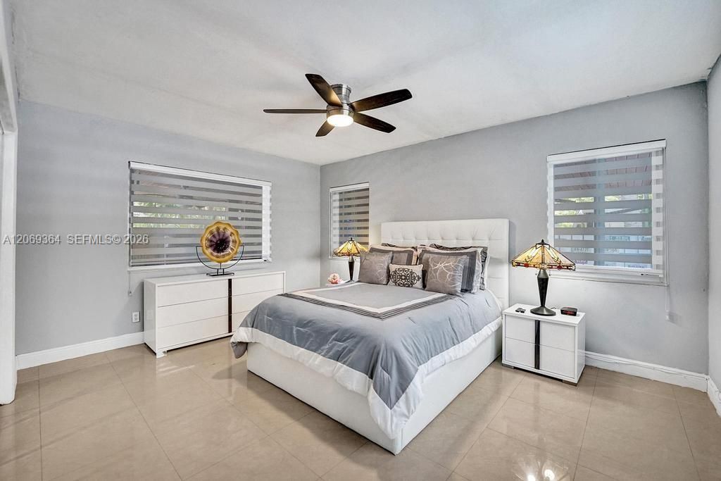 For Sale: $2,300,000 (3 beds, 2 baths, 2286 Square Feet)