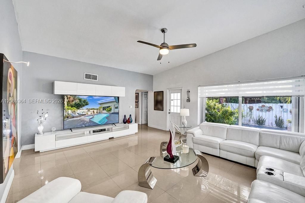 For Sale: $2,300,000 (3 beds, 2 baths, 2286 Square Feet)