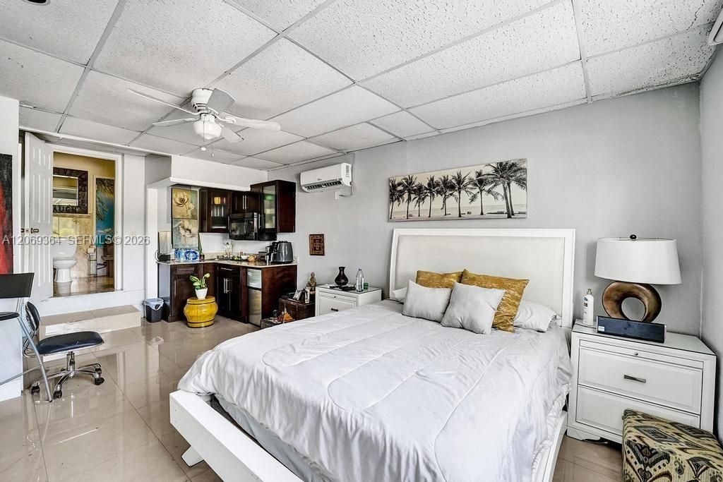 For Sale: $2,300,000 (3 beds, 2 baths, 2286 Square Feet)